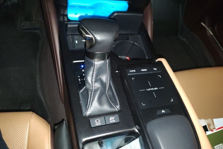 Used Lexus ES 2018 300h Premier Edition China VI Standard
