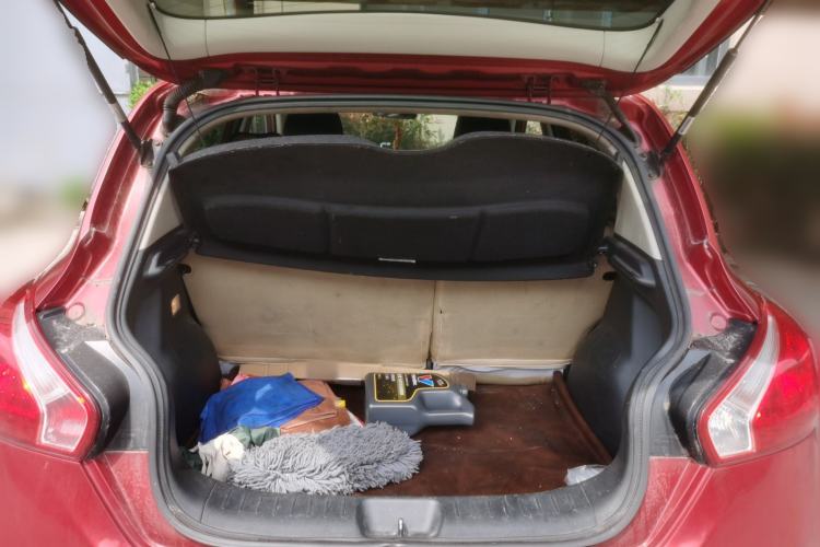 Used Nissan Tiida 2013 1.6L CVT Cool Cafe Edition
