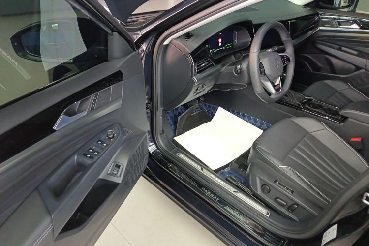 Used Volkswagen Passat 2024 380TSI Starry Dragon Edition Driver Seat