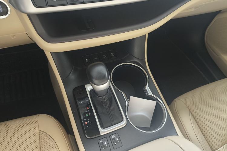 Used Toyota Highlander 2018 2.0T Four-Wheel Drive Luxury Version 7 Seats China VI Standard