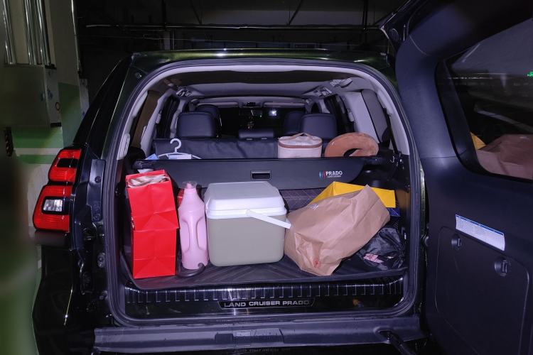 Used Toyota Prado 2018 3.5L Automatic TX-L with Rear-Mounted Spare Tire
