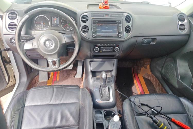 Used Volkswagen Tiguan 2012 2.0 TDI Comfort Edition Center Console