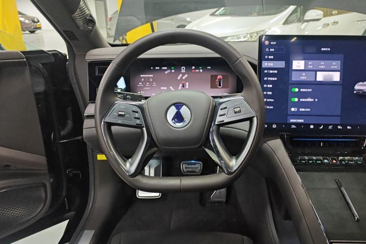 Used Denza Z9 2024 1100 km Four-Wheel Drive Max Version
