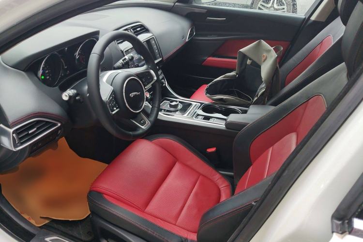 Used Jaguar XE 2015 2.0T 200 PS R-Sport
