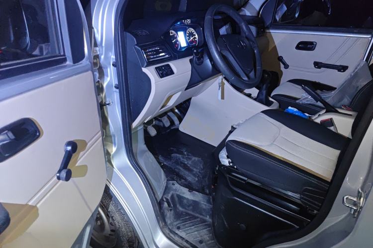 Used CHANGAN KUAYUE Xing V3 2023 1.5L Gasoline Comfort Model 7-Seater Passenger Vehicle Driver Seat