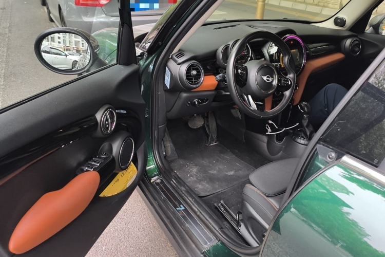 Used MINI 2016 1.5T COOPER SEVEN Five-Door Edition