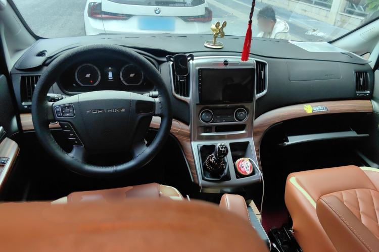 Used FORTHING Lingzhi PLUS 2021 2.0L Manual Standard Version CNG 7 Seats