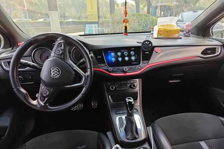 Used Buick Verano 2018 Hatchback GS 20T Dual-Clutch Luxury Model Center Console