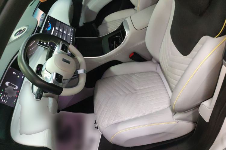 Used Avatr 11 2023 HarmonyOS Version Smart Enjoyment Upgrade Model 90-Degree Rear-Wheel Drive Edition Left Front Seat