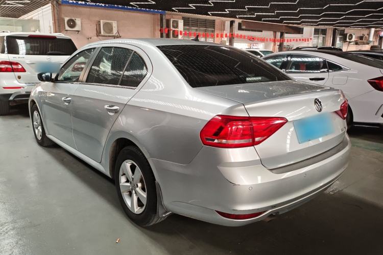 Used Volkswagen Lavida 2015 1.6L Automatic Fashion Edition
