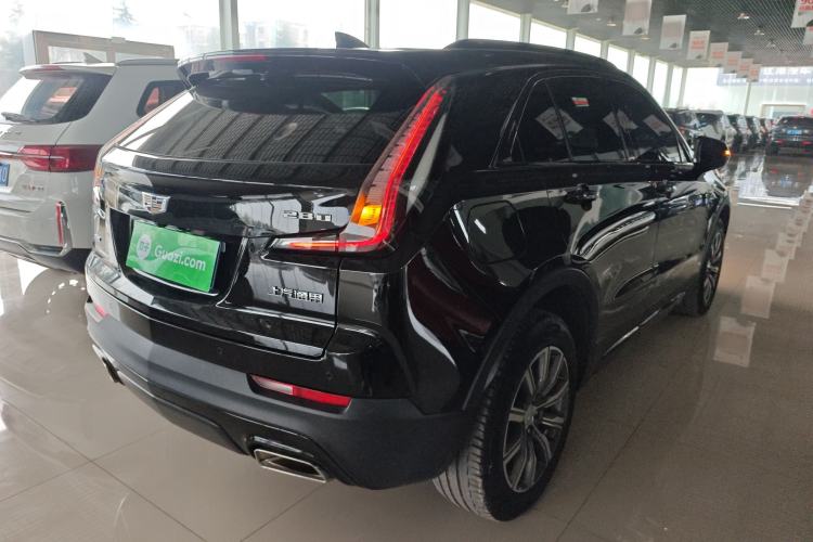 Used Cadillac XT4 2018 28T 4x4 Leading Sport Model
