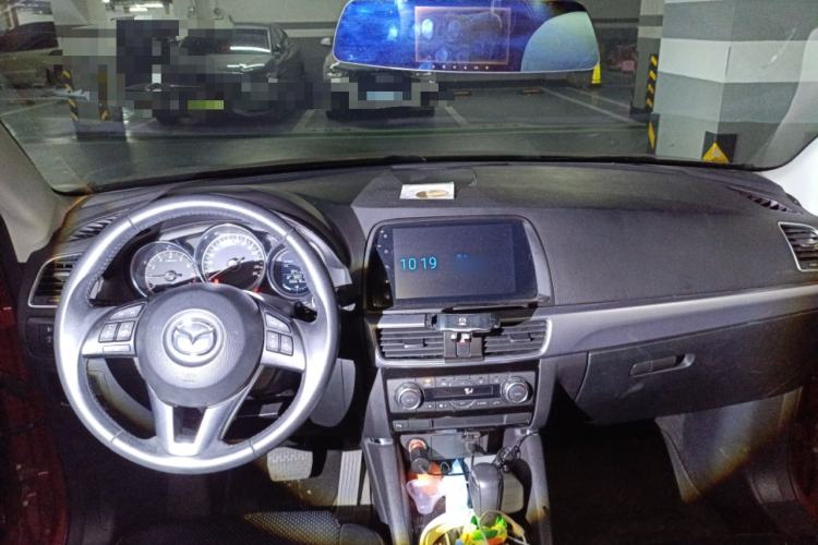 Used Mazda CX-5 2015 2.0L Automatic Two-Wheel Drive Urban Version Center Console