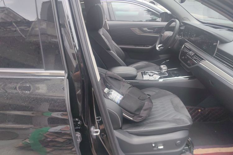 Used Hongqi HS5 2022 Facelifted Version 2.0T Smart Connect Flagship All-Wheel-Drive Edition Right Front Seat