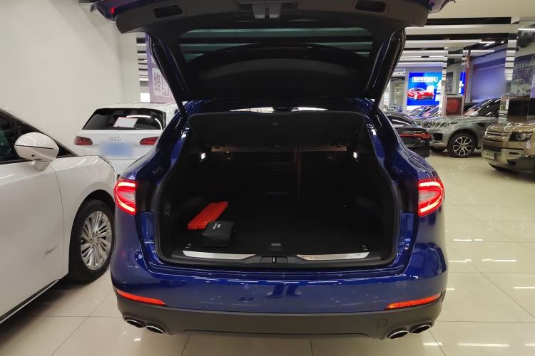 Used Maserati Levante 2018 3.0T Classic Edition Trunk