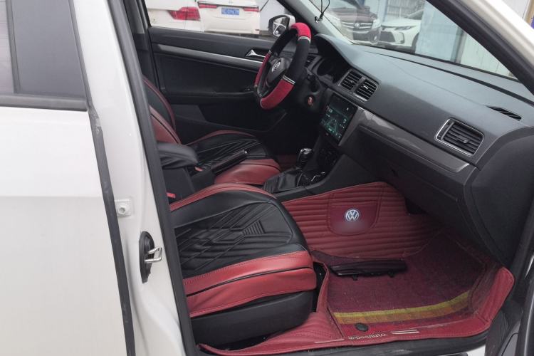 Used Volkswagen Lavida 2018 Classic 1.5L Automatic Fashion Edition China VI Standard