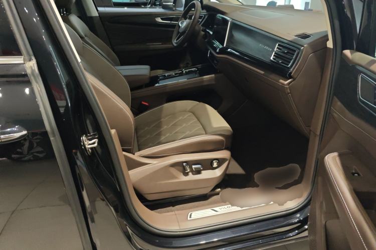 Used Volkswagen Viloran 2024 380TSI Premium Edition