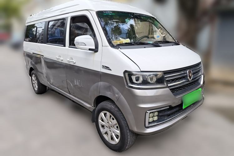 Used Jinbei New Hiace S 2018 1.5L Wealth Edition DLCG14 Front Right 45 Deg