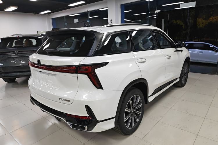 Used CHANGAN CS75 PLUS 2026 Model, Smart Champion Edition 1.5T New Blue Whale Smart Navigation Version Rear Right 45 Deg