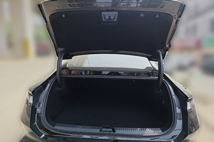 Used Lynk & Co 10 EM-P 2025 Model 240 Four-Wheel Drive Ultra
