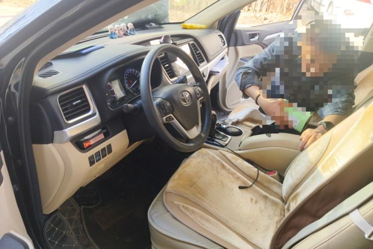 Used Toyota Highlander 2015 2.0T Four-Wheel Drive Elite Edition 7-Seater Driver Seat