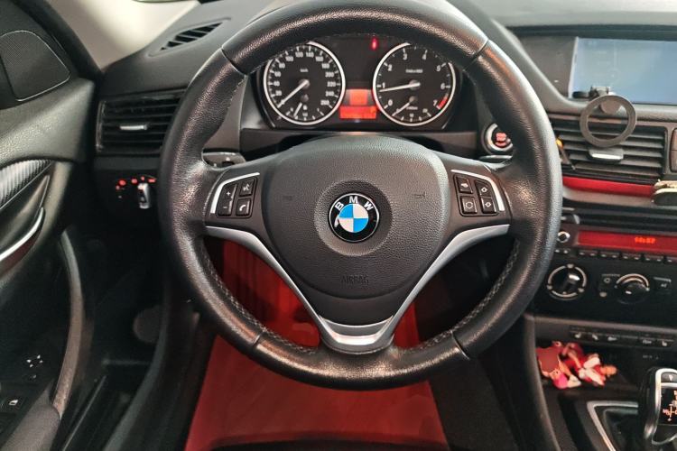 Used BMW X1 2015 sDrive18i Fashion Upgrade Edition
