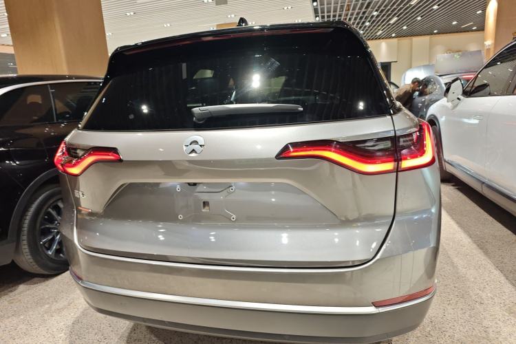 Used Nio ES8 2020 415 km Signature Edition 6-Seater Version
