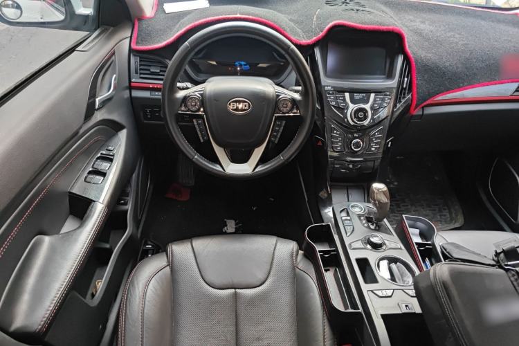 Used BYD Qin New Energy 2014 1.5T Flagship Model Steering Wheel