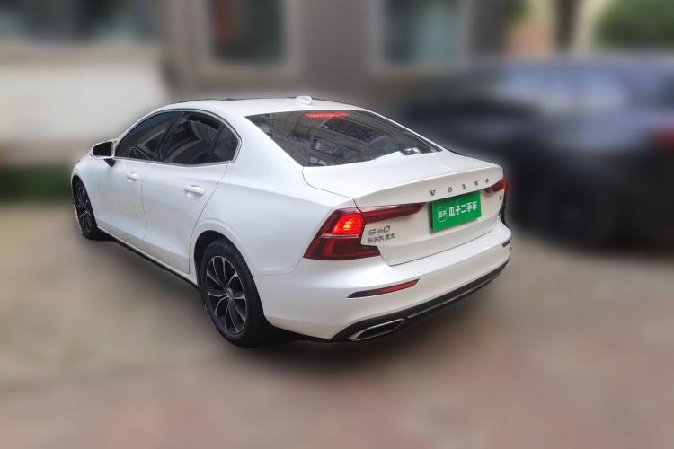Used Volvo S60 2021 T4 Zhiyi Luxury Edition Rear Left 45 Deg