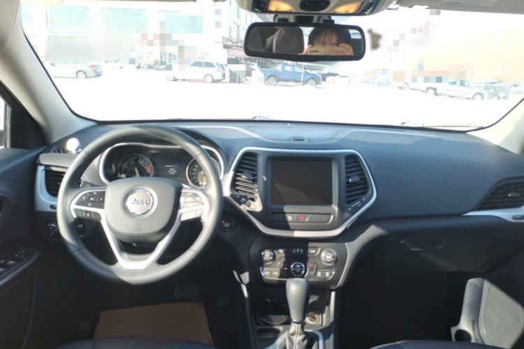 Used Jeep Cherokee 2016 2.4L Leading Smart Version