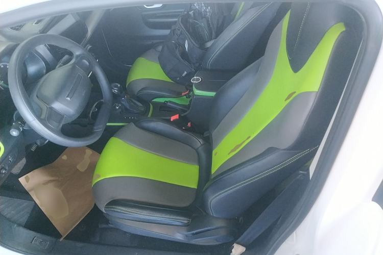 Used Roewe Clever 2021 302 km New Four-Seater Super-Efficient Version
