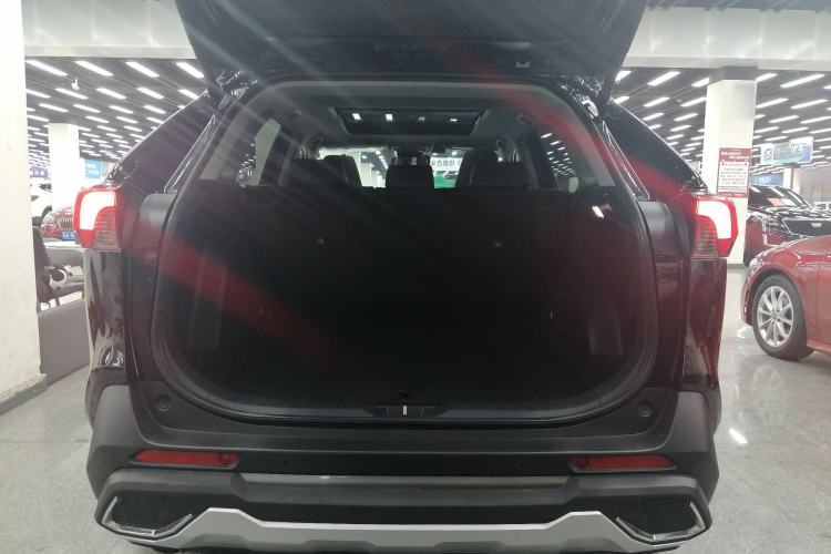 Used Toyota RAV4 2023 Dual-Engine 2.5L E-CVT Two-Wheel Drive Elite Plus Edition Trunk