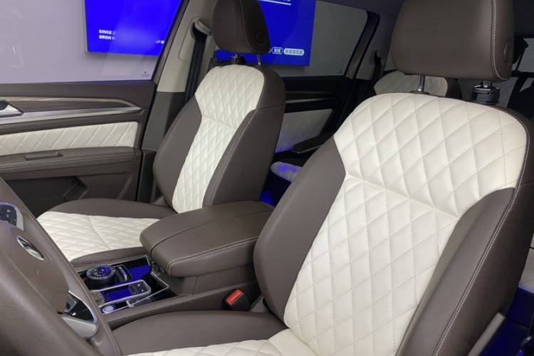 Used Volkswagen Viloran 2020 330TSI Business Edition Interior 11