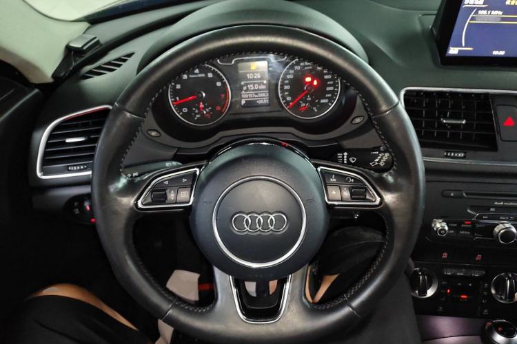 Used Audi Q3 2015 30 TFSI Ambition Edition Steering Wheel