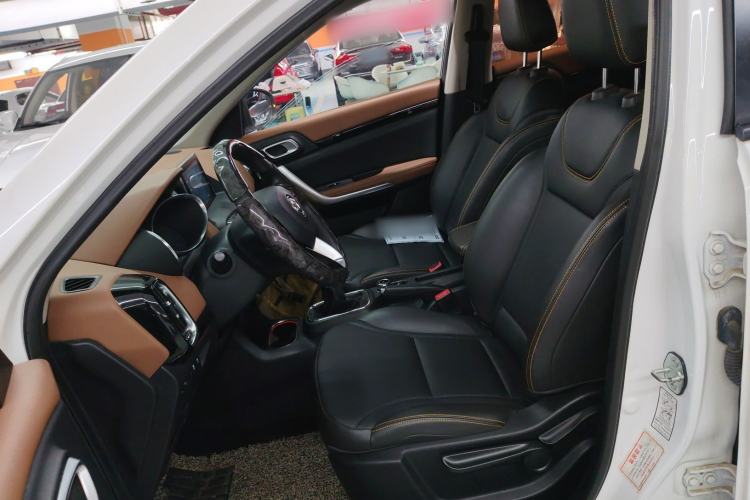 Used Dongfeng Aeolus AX4 2017 1.6L Manual ChaoShang Model
