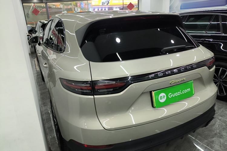 Used Porsche Cayenne E-Hybrid 2020 Cayenne E-Hybrid 2.0T Rear Left 45 Deg