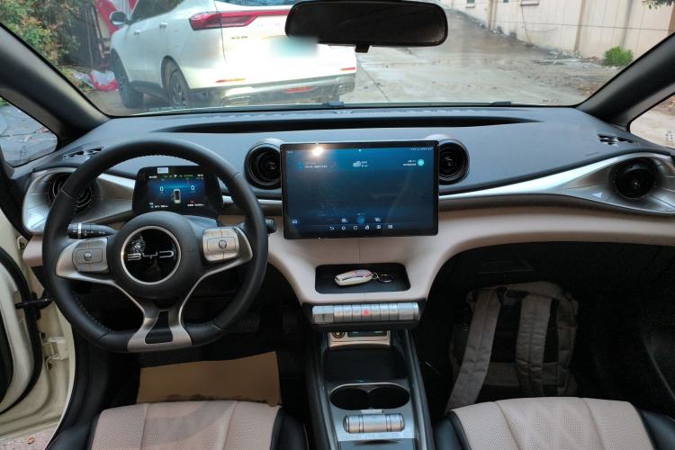 Used BYD Dolphin 2024 Honor Edition 420km Fashion Version
