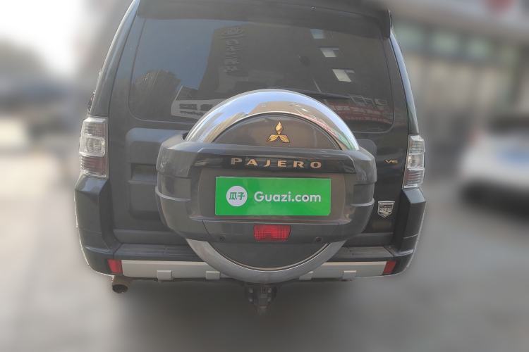 Used Mitsubishi Pajero 2016 3.0L Automatic Luxury Version China V Standard Rear