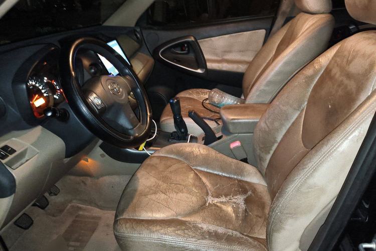 Used Toyota RAV4 2011 2.0L Manual Classic Edition
