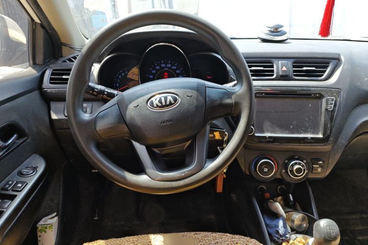 Used Kia K2 2012 Sedan 1.4L MT GLS Commemorative Edition Steering Wheel
