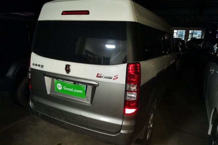 Used Jinbei New Hiace S 2023 1.5L Wealth Edition Passenger Van 5/6/7-Seater Non-Air-Conditioned Version SWC15M