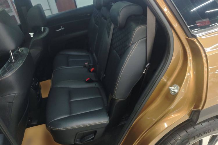 Used Kia KX7 2017 2.0T Automatic Two-Wheel Drive GLS 7-Seater
