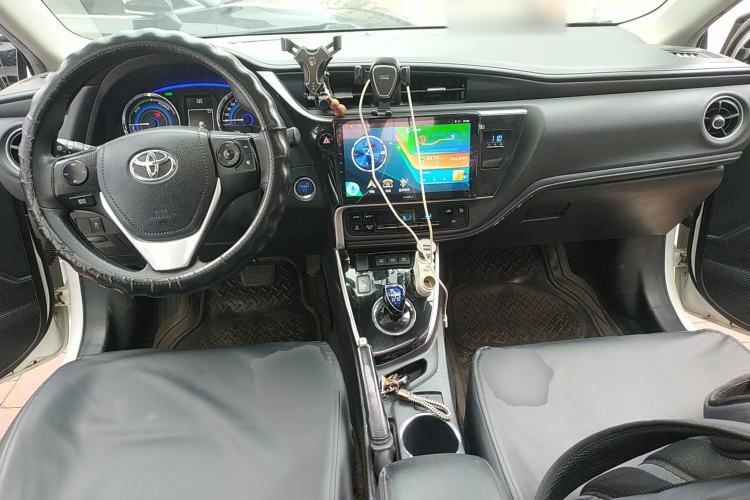Used Toyota Corolla 2017 Revised Dual-Engine 1.8L E-CVT Leading Edition Center Console
