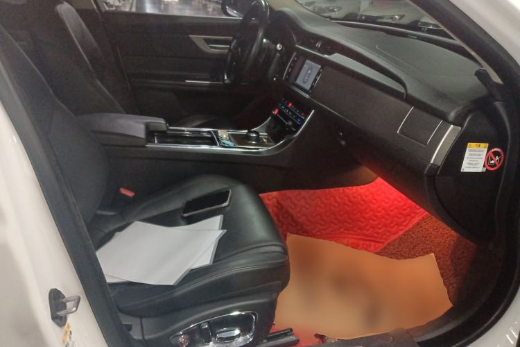 Used Jaguar XFL 2018 XFL 2.0T 200PS Elite Edition Right Front Seat