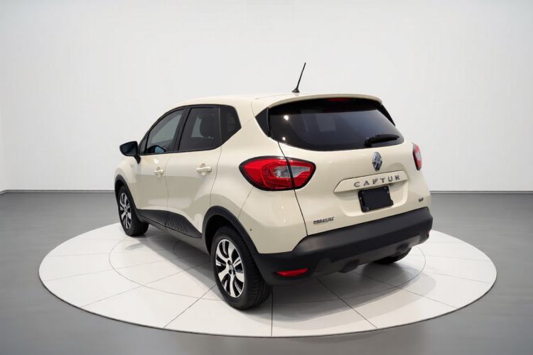 Used Renault Captur 2015 1.2T Automatic Standard Edition Exterior 2