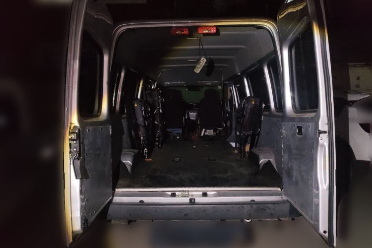 Used JMC Transit 2019 2.8T Commercial Version Long Wheelbase Mid-Roof 6-Seater Rear Single Tire China VI Emission Standard – JX493