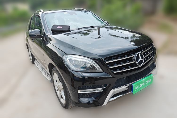 Used Mercedes-Benz M-Class 2014 ML 400 4MATIC Dynamic Model Front Right 45 Deg