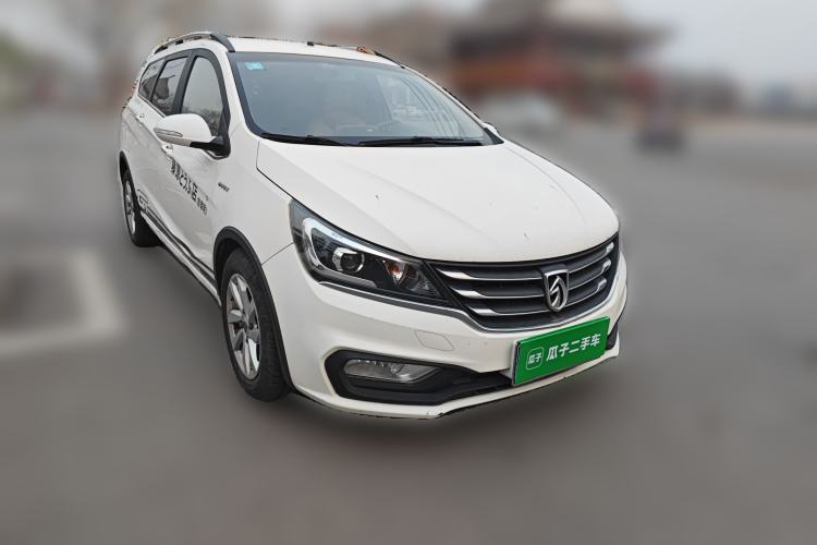 Used Baojun 310W 2017 1.5L Manual Fashion Model China V