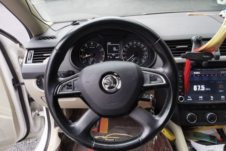 Used Skoda Octavia 2015 1.6L Manual Yijun Edition
