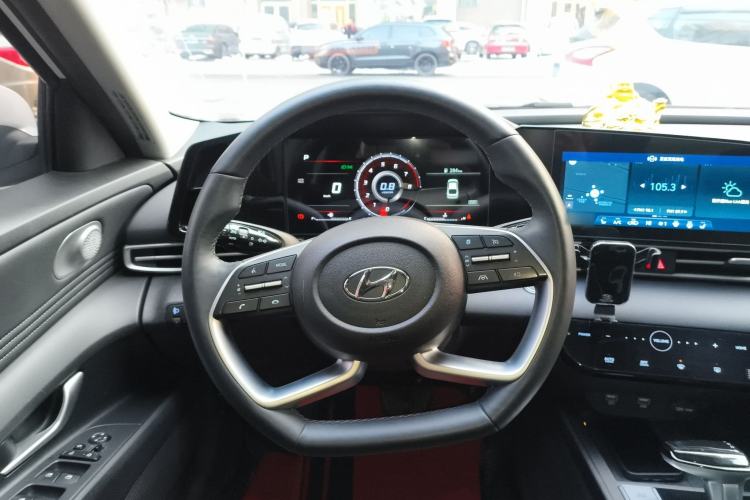 Used Hyundai Elantra 2022 1.5L CVT LUX Prestige Edition