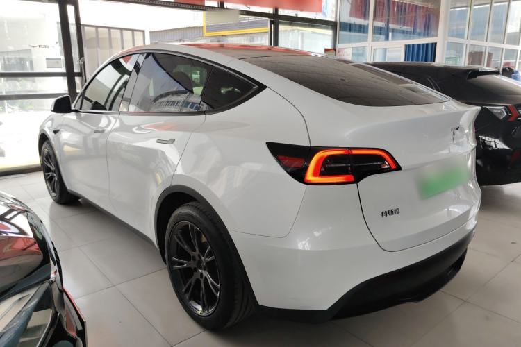 Used Tesla Model Y 2024 Rear-Wheel-Drive Version Exterior 2